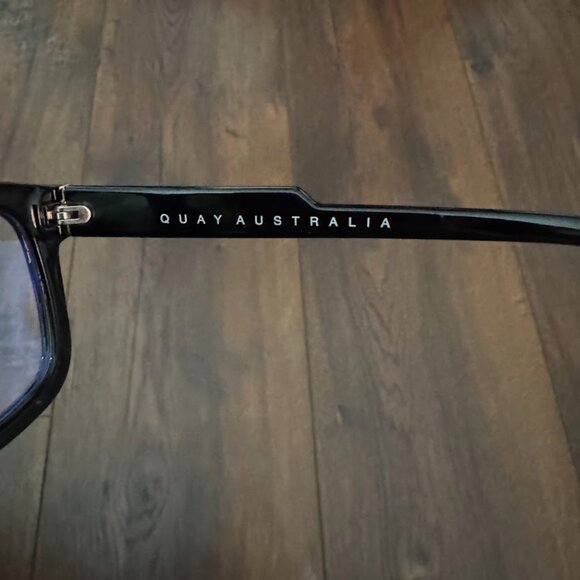 QUAY Beatnik Blue Light Glasses With Black Frame - Picture 4 of 6
